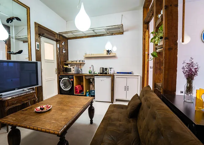 Centrico Estudio En Plaza De Espana By Bebalmy